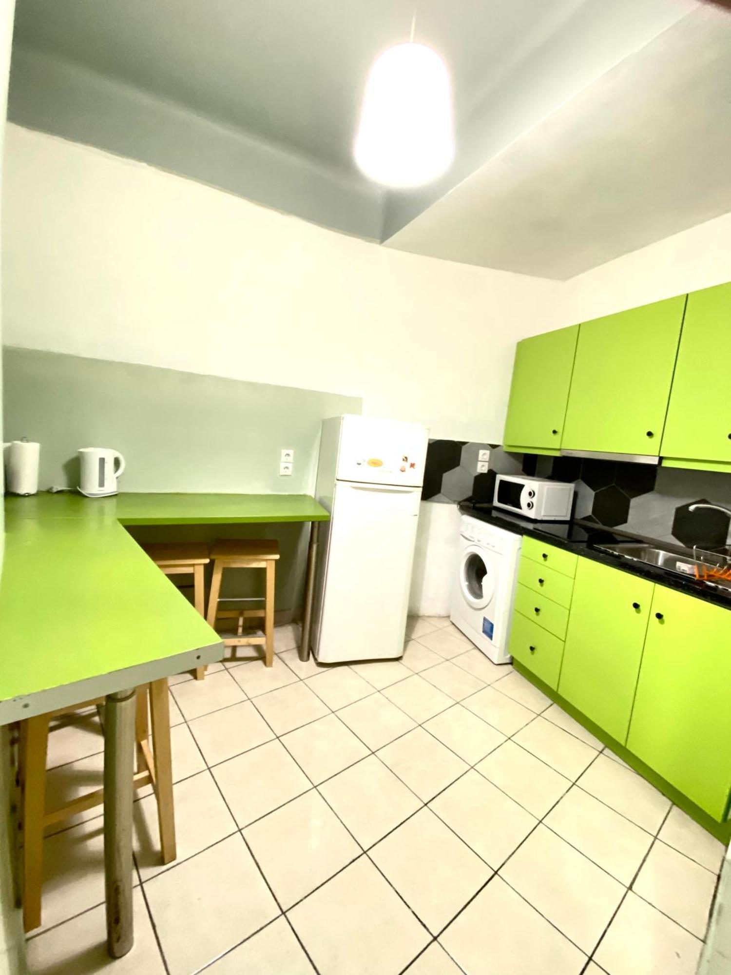 Themis 5 Apartment *